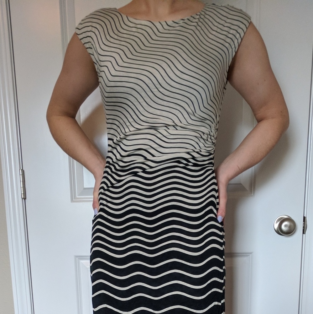 LOFT Ruched Sheet Dress - Picture 2 of 6